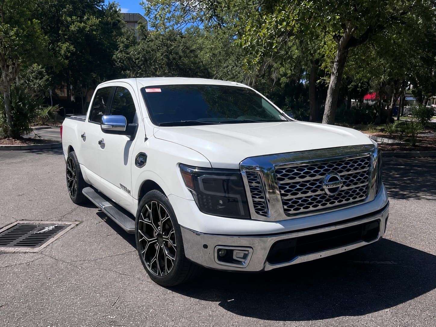 2017 nissan titan for rent